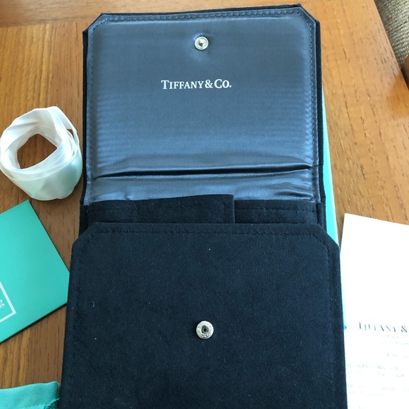 Tiffany & Co Infinity Necklace (SOLD OUT) - Picture 7 of 8